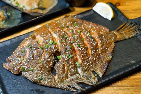 產(chǎn)婦能吃多寶魚(yú)嗎 經(jīng)期能吃多寶魚(yú)嗎