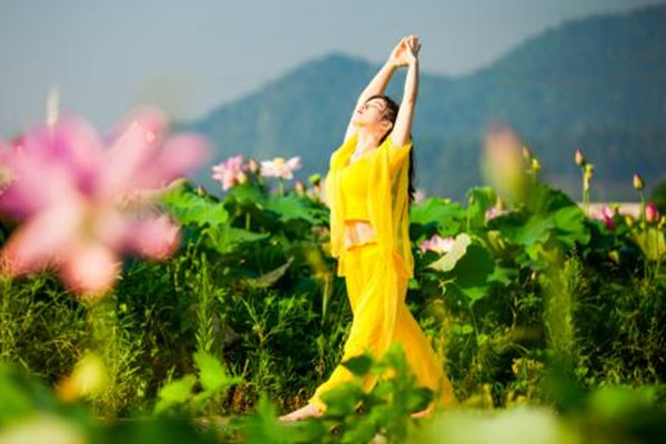 分手后藕斷絲連說明什么 分手后藕斷絲連是愛嗎 分手后藕斷絲連說明什么 分手后藕斷絲連是愛嗎