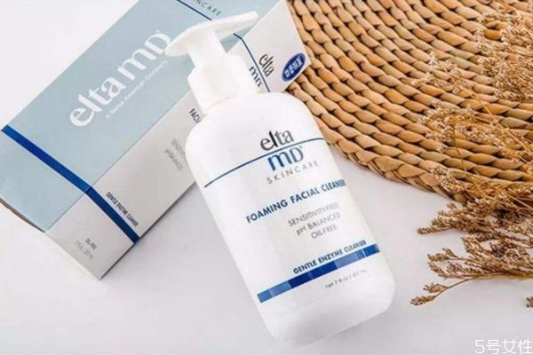 不卸妝用洗面奶有危害嗎 不卸妝用洗面奶的危害 不卸妝用洗面奶有危害嗎 不卸妝用洗面奶的危害