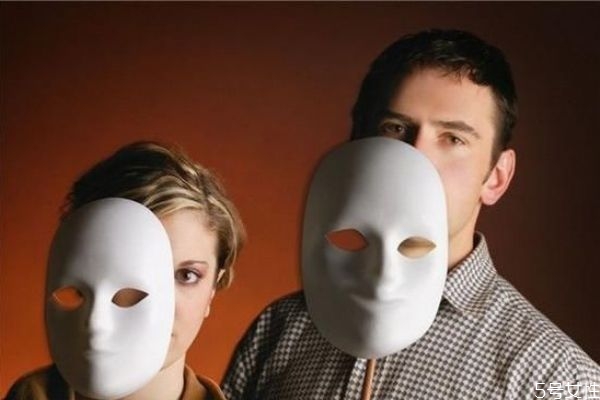 老婆出軌離婚還能復(fù)合嗎 老婆出軌什么時候離婚合適 老婆出軌離婚還能復(fù)合嗎 老婆出軌什么時候離婚合適