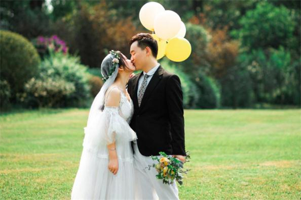 悶騷男會(huì)主動(dòng)追女生嗎 悶騷男追女生的方式 悶騷男會(huì)主動(dòng)追女生嗎 悶騷男追女生的方式