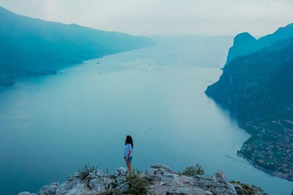 學(xué)歷相差大的人在一起會有哪些問題 學(xué)歷相差在一起有弊端嗎 