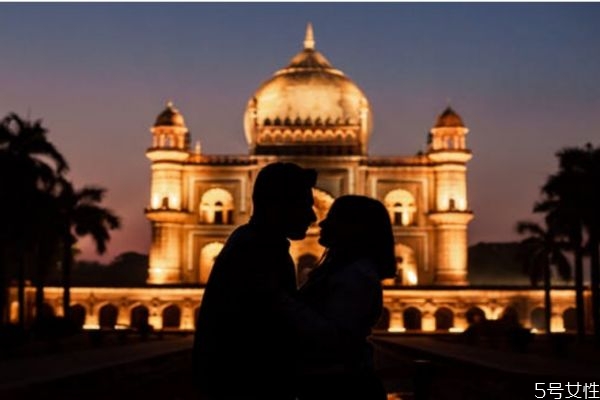 吵架后哄媳婦的暖心話 讓你輕松戳中她的淚點(diǎn) 吵架后哄媳婦的暖心話 讓你輕松戳中她的淚點(diǎn)