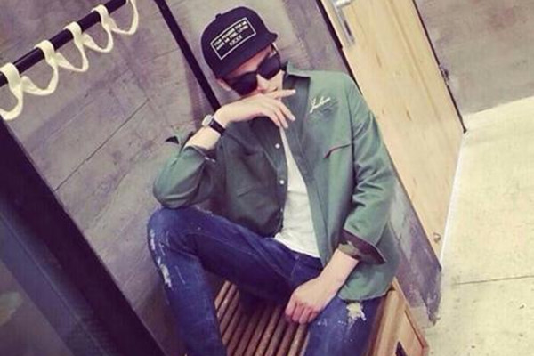 木訥的男朋友好嗎 木訥的男生喜歡一個(gè)人的表現(xiàn) 木訥的男朋友好嗎 木訥的男生喜歡一個(gè)人的表現(xiàn)