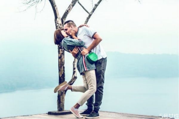 初戀為什么不適合結(jié)婚 初戀情侶相處技巧 初戀為什么不適合結(jié)婚 初戀情侶相處技巧