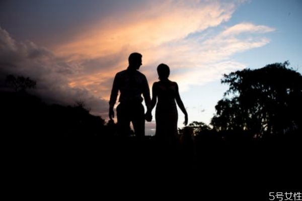 初戀為什么不適合結(jié)婚 初戀情侶相處技巧 初戀為什么不適合結(jié)婚 初戀情侶相處技巧