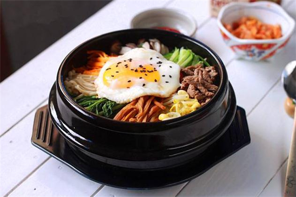 石鍋拌飯可以用砂鍋做嗎 石鍋拌飯沒有石鍋怎么辦 石鍋拌飯可以用砂鍋做嗎 石鍋拌飯沒有石鍋怎么辦