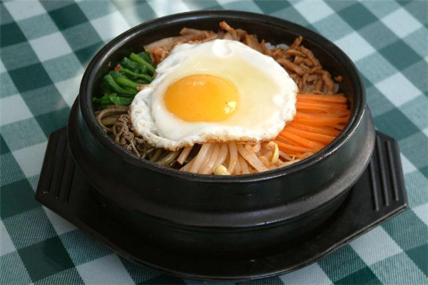 石鍋拌飯可以用砂鍋做嗎 石鍋拌飯沒有石鍋怎么辦 石鍋拌飯可以用砂鍋做嗎 石鍋拌飯沒有石鍋怎么辦