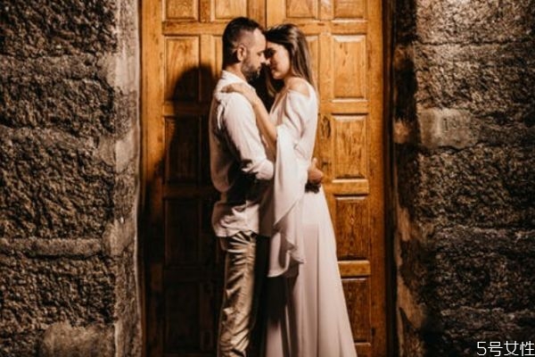 如何經(jīng)營(yíng)婚姻才會(huì)幸福 經(jīng)營(yíng)婚姻8大禁忌 如何經(jīng)營(yíng)婚姻才會(huì)幸福 經(jīng)營(yíng)婚姻8大禁忌