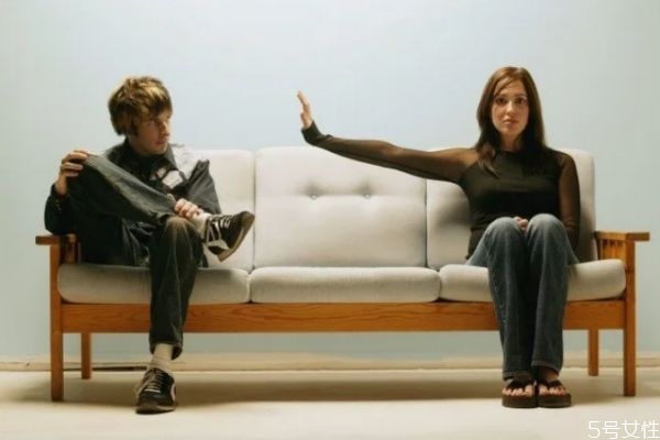 冷戰(zhàn)過后怎么恢復(fù)感情 夫妻冷戰(zhàn)后如何修復(fù)關(guān)系 冷戰(zhàn)過后怎么恢復(fù)感情 夫妻冷戰(zhàn)后如何修復(fù)關(guān)系