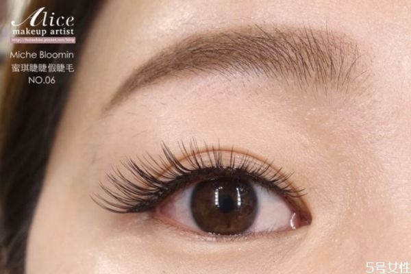 假睫毛可以用睫毛膏嗎 使用假睫毛注意事項 假睫毛可以用睫毛膏嗎 使用假睫毛注意事項