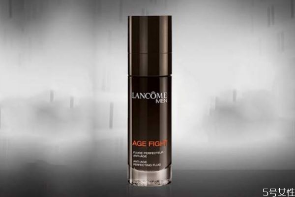 男士保濕乳女生可以用嗎 男士乳液和女士乳液區(qū)別 男士保濕乳女生可以用嗎 男士乳液和女士乳液區(qū)別