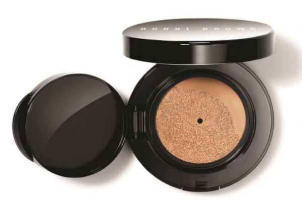 畫底妝需要準(zhǔn)備些什么東西 基礎(chǔ)底妝需要哪些東西 畫底妝需要準(zhǔn)備些什么東西 基礎(chǔ)底妝需要哪些東西