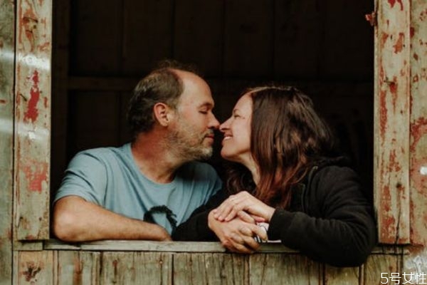 老公出軌想挽回怎么辦 四招挽回老公的心 老公出軌想挽回怎么辦 四招挽回老公的心