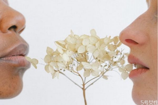 觸碰底線還能和好嗎 觸碰了底線怎么道歉 觸碰底線還能和好嗎 觸碰了底線怎么道歉