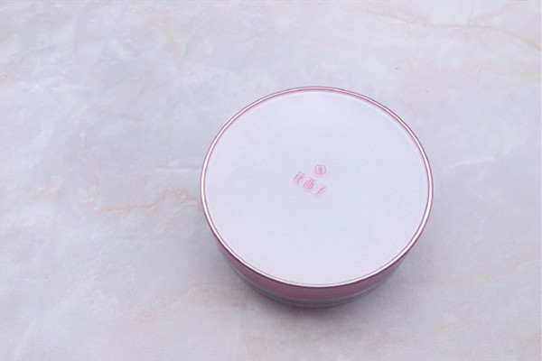 花西子玉女桃花輕蜜粉好用嗎 花西子玉女桃花輕蜜粉細(xì)膩嗎 花西子玉女桃花輕蜜粉好用嗎 花西子玉女桃花輕蜜粉細(xì)膩嗎