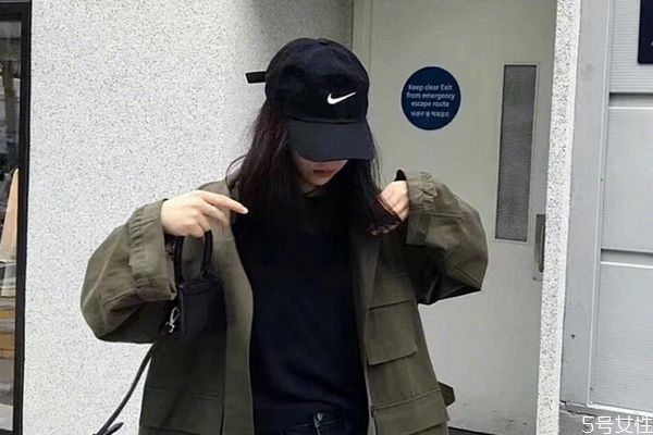 棒球帽適合什么臉型戴 棒球帽什么顏色好看 棒球帽適合什么臉型戴 棒球帽什么顏色好看