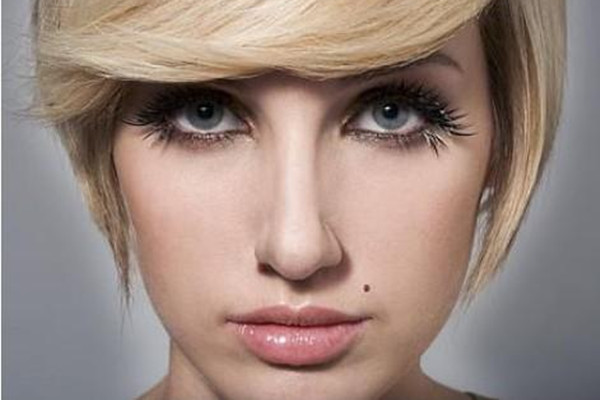 埋線和壓雙眼皮的主要差別在哪 壓雙眼皮的特點(diǎn) 埋線和壓雙眼皮的主要差別在哪 壓雙眼皮的特點(diǎn)