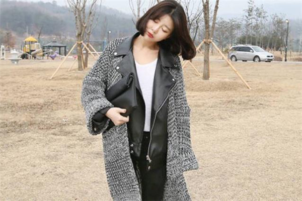 草莓型身材適合穿什么裙子 草莓型身材適合什么面料的衣服