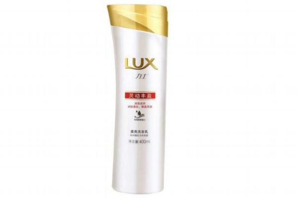 洗發(fā)乳怎么用 洗發(fā)乳和洗發(fā)露的區(qū)別 洗發(fā)乳怎么用 洗發(fā)乳和洗發(fā)露的區(qū)別