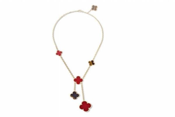 梵克雅寶為什么不能沾水 梵克雅寶保養(yǎng)方法 梵克雅寶為什么不能沾水 梵克雅寶保養(yǎng)方法