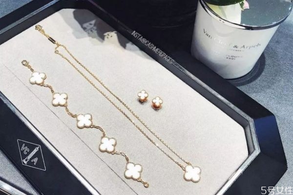 梵克雅寶項鏈哪個顏色最貴 梵克雅寶四葉草熱門款 梵克雅寶項鏈哪個顏色最貴 梵克雅寶四葉草熱門款