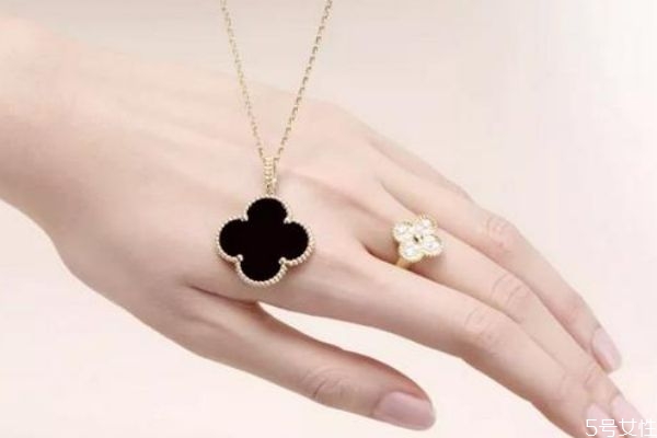 梵克雅寶項鏈哪個顏色最貴 梵克雅寶四葉草熱門款 梵克雅寶項鏈哪個顏色最貴 梵克雅寶四葉草熱門款