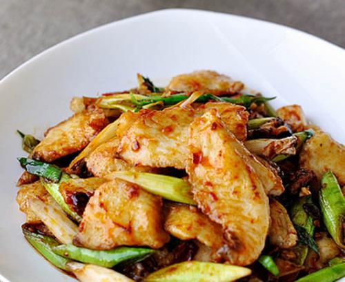 草魚能做回鍋魚片嗎 草魚做回鍋魚片的方法 草魚能做回鍋魚片嗎 草魚做回鍋魚片的方法