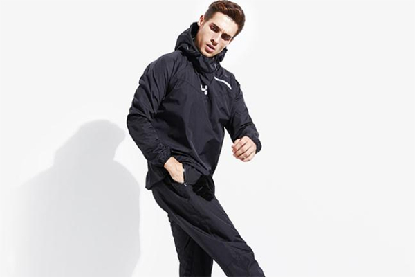 暴汗服里面要穿衣服嗎 暴汗服里面穿什么 暴汗服里面要穿衣服嗎 暴汗服里面穿什么