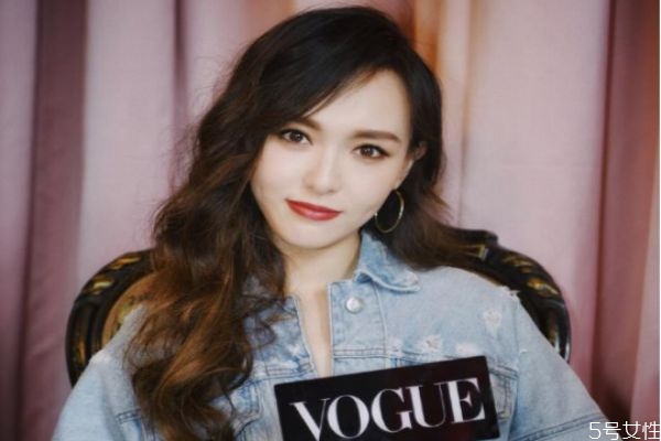 額頭大適合什么劉海 大額頭女生劉海發(fā)型 額頭大適合什么劉海 大額頭女生劉海發(fā)型