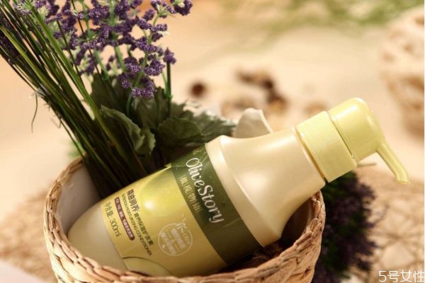 果酸護(hù)理頭發(fā)有什么效果 果酸護(hù)發(fā)和拉直的區(qū)別 果酸護(hù)理頭發(fā)有什么效果 果酸護(hù)發(fā)和拉直的區(qū)別