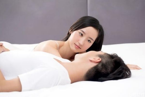 出軌冷戰(zhàn)時(shí)男人心態(tài) 長(zhǎng)時(shí)間冷戰(zhàn)時(shí)男人心態(tài)