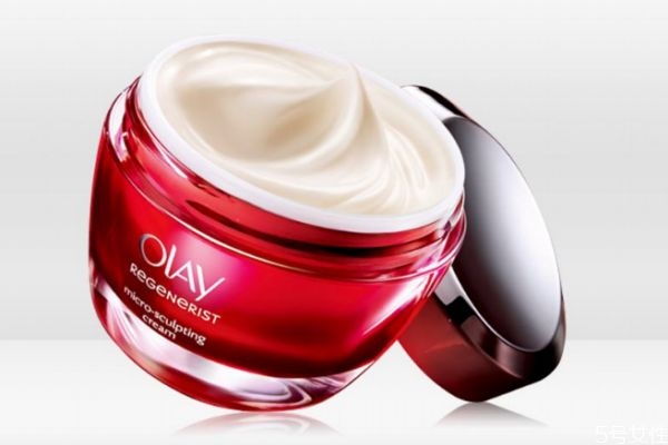 乳液和面霜哪個更好 化妝棉可以用來涂面霜嗎 乳液和面霜哪個更好 化妝棉可以用來涂面霜嗎