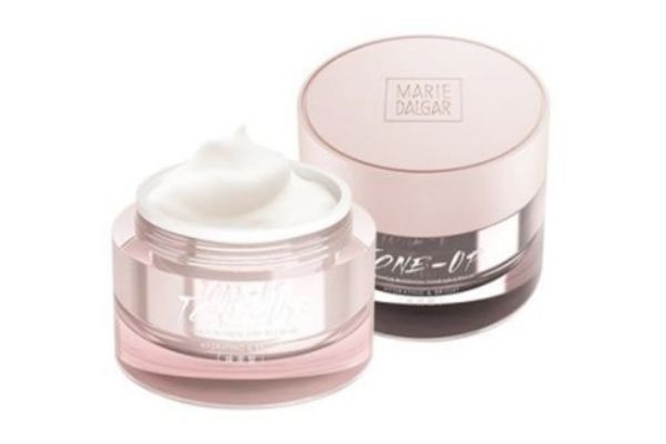 面霜為什么會(huì)變黃 面霜放久了為什么會(huì)變色 面霜為什么會(huì)變黃 面霜放久了為什么會(huì)變色