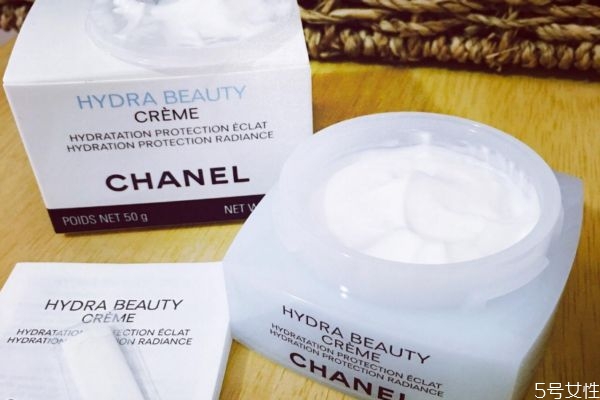 面霜油膩可能是這4點(diǎn)沒(méi)做好 面霜適合混干和干皮