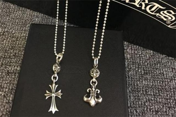 克羅心十字架代表什么 克羅心十字架有什么寓意 克羅心十字架代表什么 克羅心十字架有什么寓意