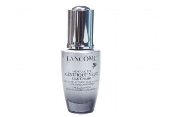 孕婦用眼霜對寶寶有什么影響 孕婦能用護(hù)膚品嗎 孕婦用眼霜對寶寶有什么影響 孕婦能用護(hù)膚品嗎