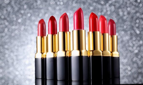 夏季口紅融化了怎么辦 夏季口紅融化的還能用嗎 夏季口紅融化了怎么辦 夏季口紅融化的還能用嗎