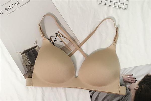 美背內(nèi)衣里面還用穿胸罩嗎 穿美背內(nèi)衣還需要穿內(nèi)衣嗎 美背內(nèi)衣里面還用穿胸罩嗎 穿美背內(nèi)衣還需要穿內(nèi)衣嗎