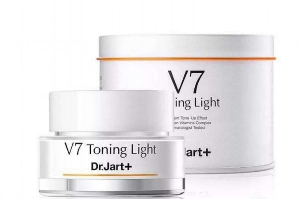 為什么素顏霜擦不均勻 怎樣抹素顏霜看起來自然 為什么素顏霜擦不均勻 怎樣抹素顏霜看起來自然