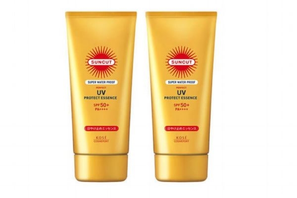 防曬噴霧和防曬霜哪個方便 帶妝怎么補(bǔ)涂防曬霜