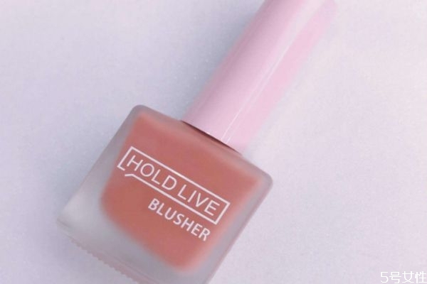 腮紅液可以當(dāng)口紅嗎 腮紅液體好還是粉質(zhì)好 腮紅液可以當(dāng)口紅嗎 腮紅液體好還是粉質(zhì)好