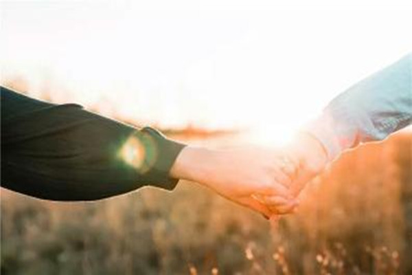 巨蟹男的缺點有哪些 巨蟹男的弱點是什么