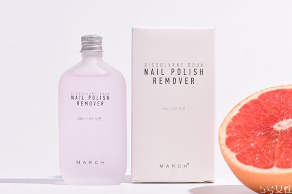 洗甲水的作用 洗甲水和卸甲水的區(qū)別 洗甲水的作用 洗甲水和卸甲水的區(qū)別