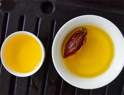 梔子泡水喝的功效 梔子泡水不適合什么人喝 梔子泡水喝的功效 梔子泡水不適合什么人喝