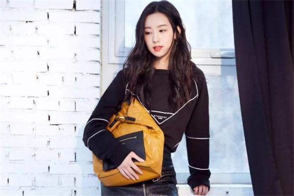 腰太細(xì)怎么穿衣服好看 腰很細(xì)怎么穿搭 腰太細(xì)怎么穿衣服好看 腰很細(xì)怎么穿搭