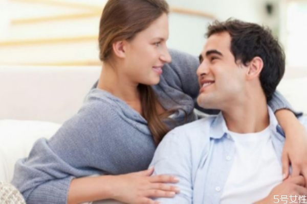 戀愛(ài)冷淡期怎么聊天 感情平淡期怎么度過(guò)