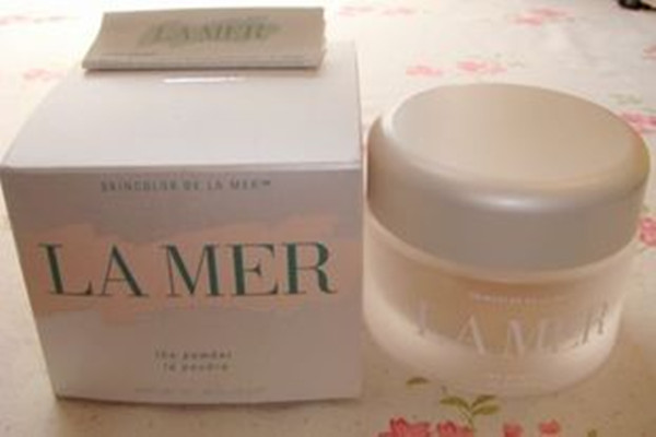 海藍(lán)之謎極致輕柔蜜粉怎么樣 海藍(lán)之謎極致輕柔蜜粉的功效 海藍(lán)之謎極致輕柔蜜粉怎么樣 海藍(lán)之謎極致輕柔蜜粉的功效