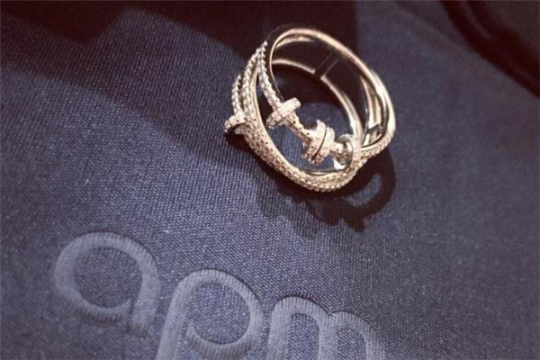 apm是純銀的嗎 apm首飾會掉色嗎 apm是純銀的嗎 apm首飾會掉色嗎