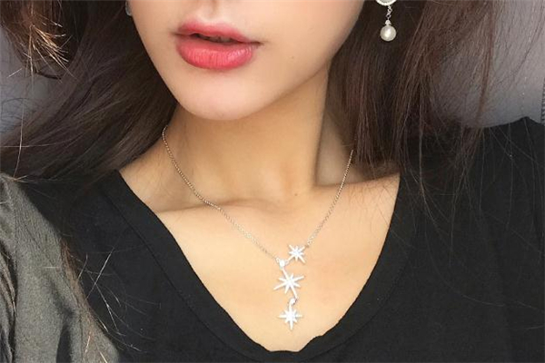 apm六芒星項(xiàng)鏈怎么調(diào)節(jié)大小 apm六芒星項(xiàng)鏈怎么打開(kāi) apm六芒星項(xiàng)鏈怎么調(diào)節(jié)大小 apm六芒星項(xiàng)鏈怎么打開(kāi)